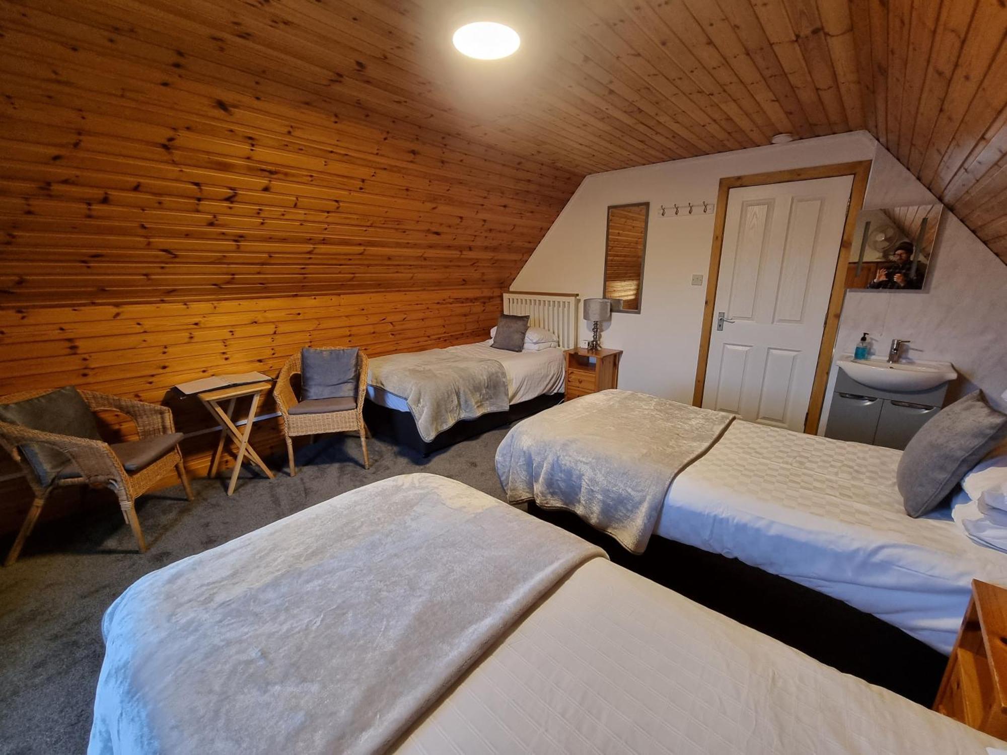 Carn Mhor Bed And Breakfast Авімор Номер фото