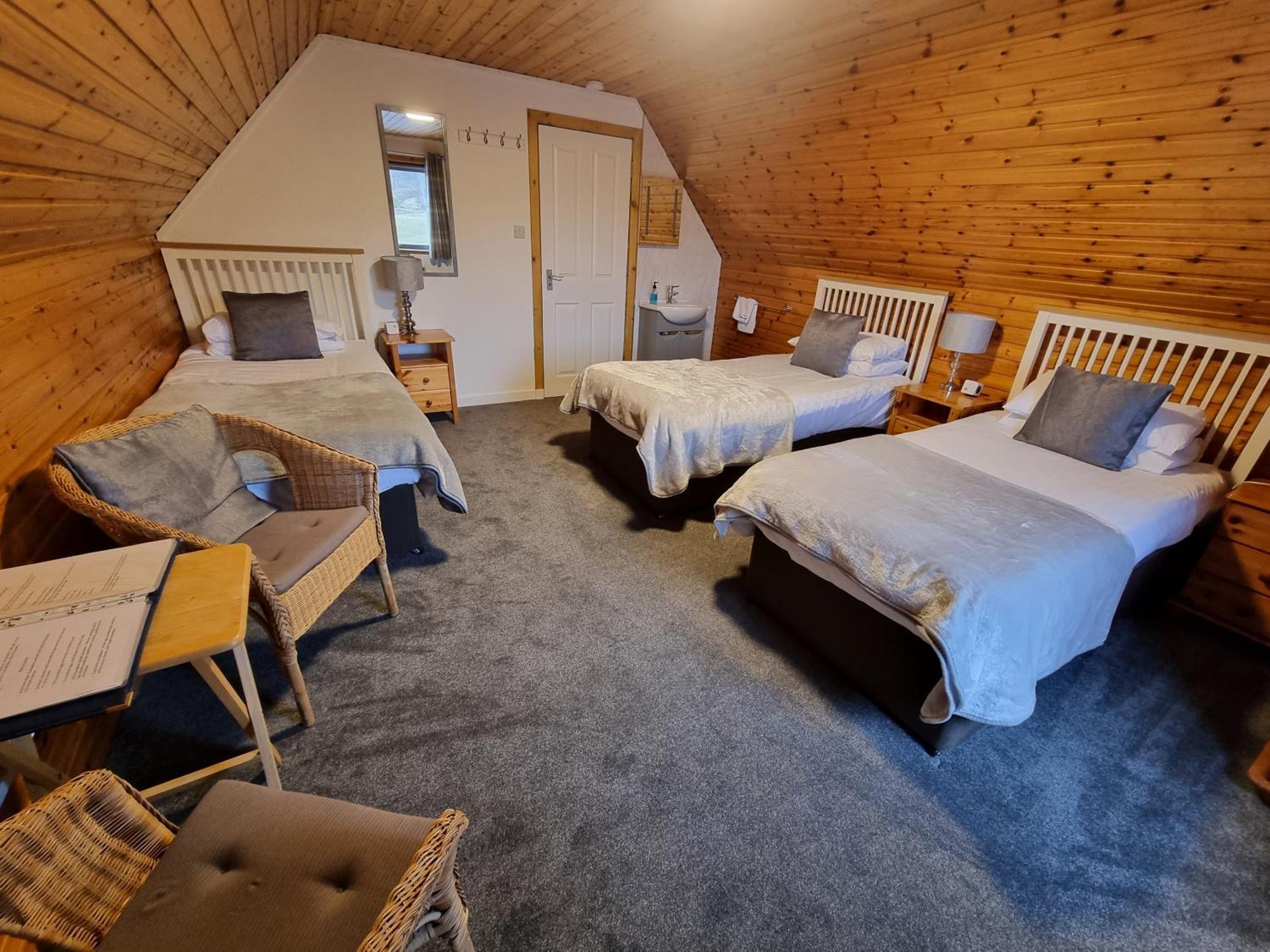 Carn Mhor Bed And Breakfast Авімор Номер фото