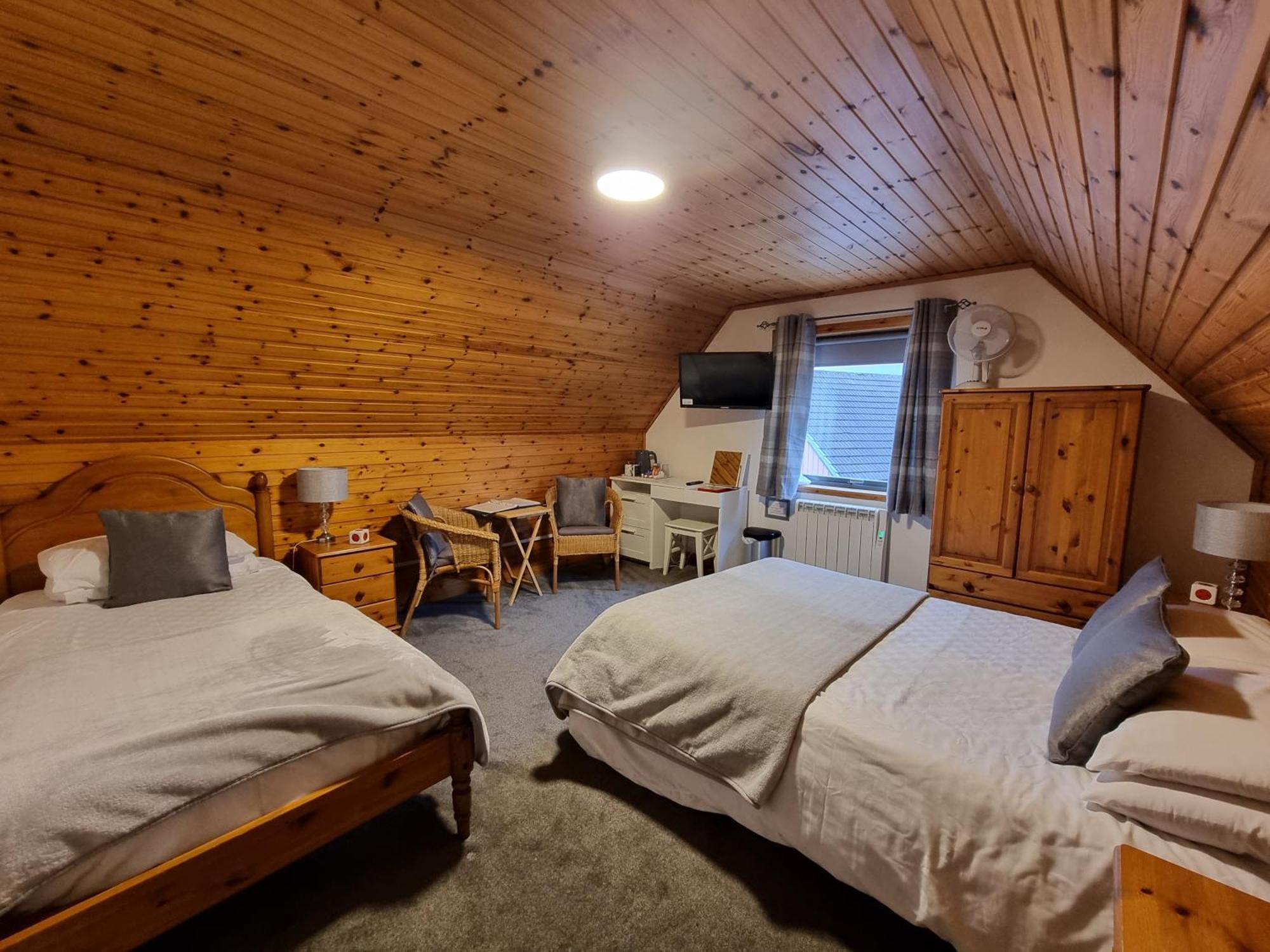 Carn Mhor Bed And Breakfast Авімор Номер фото